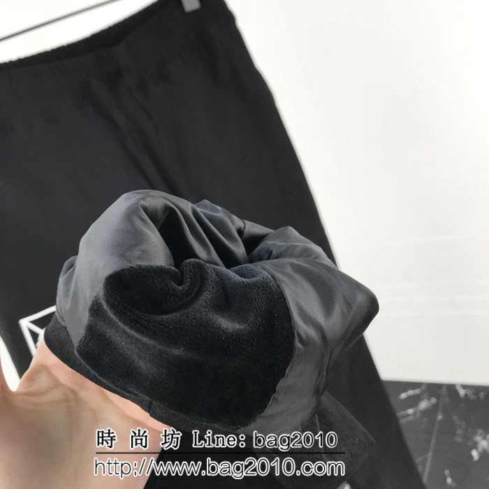 MONCLER蒙口 時尚簡約 保暖貼身 抗寒外穿羽絨褲 男士修身小腳褲 ydi2044